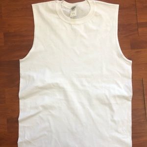 Sleeveless T-shirt white